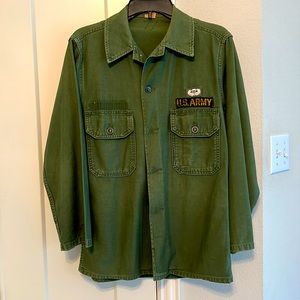 Vintage Authentic Viet Nam Army shirt.. SUPER FAST SHIPPING